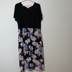 Vince Camuto 1X Short Sleeve Side Slits Maxi Dress